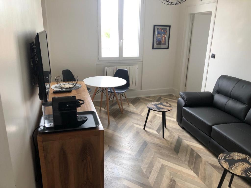 Superbe Appartement Independant En Centre Ville ヴィシー エクステリア 写真